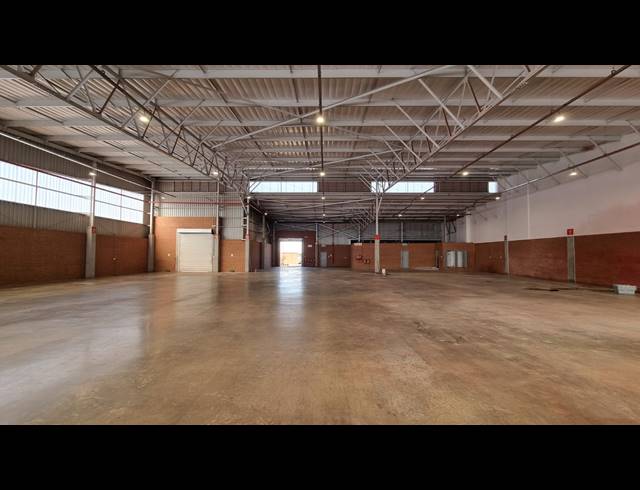 1,223M² WAREHOUSE TO LET IN GLEN MARAIS